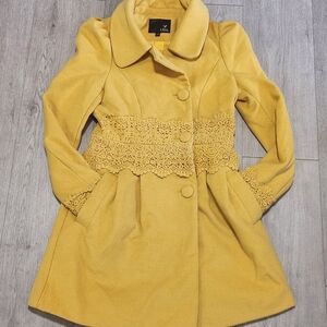 LSDL Mustard Lace-Trimmed Pea Coat. Art2wear. Elevated Basic, Capsle Wardrobe